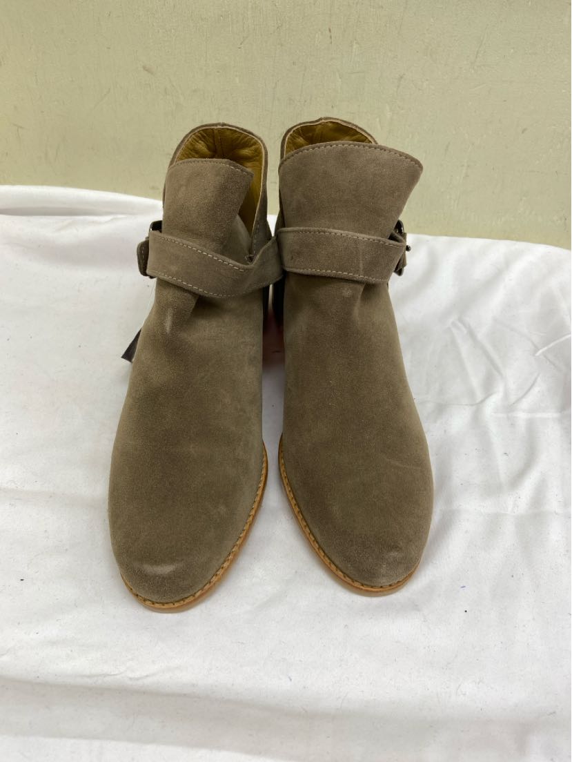 NWT Stuart Weitzman Women's Size 10-1/2 Taupe Boots
