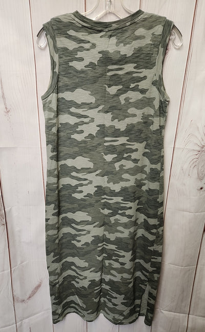 Universal Thread Women's Size XS Green Camo Dress