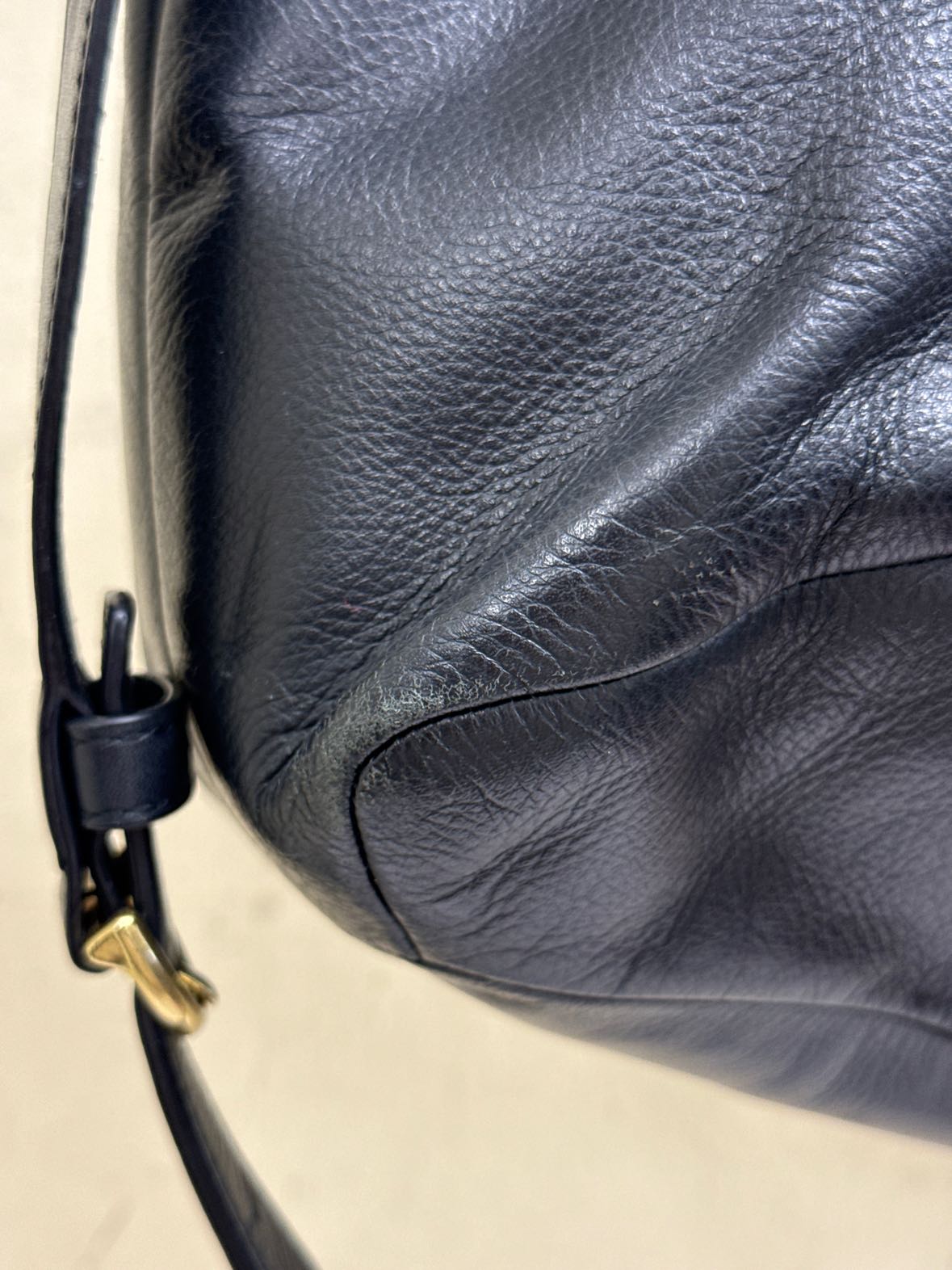 Coach F24683 Black Leather Purse Bag AS IS - wear on corners & marks