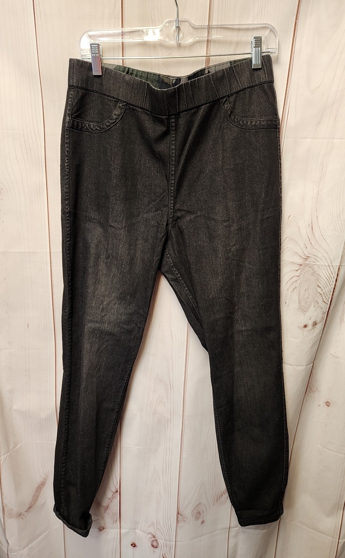 NWT Hue Women's Size L Black & Green Camo Reversible Pants