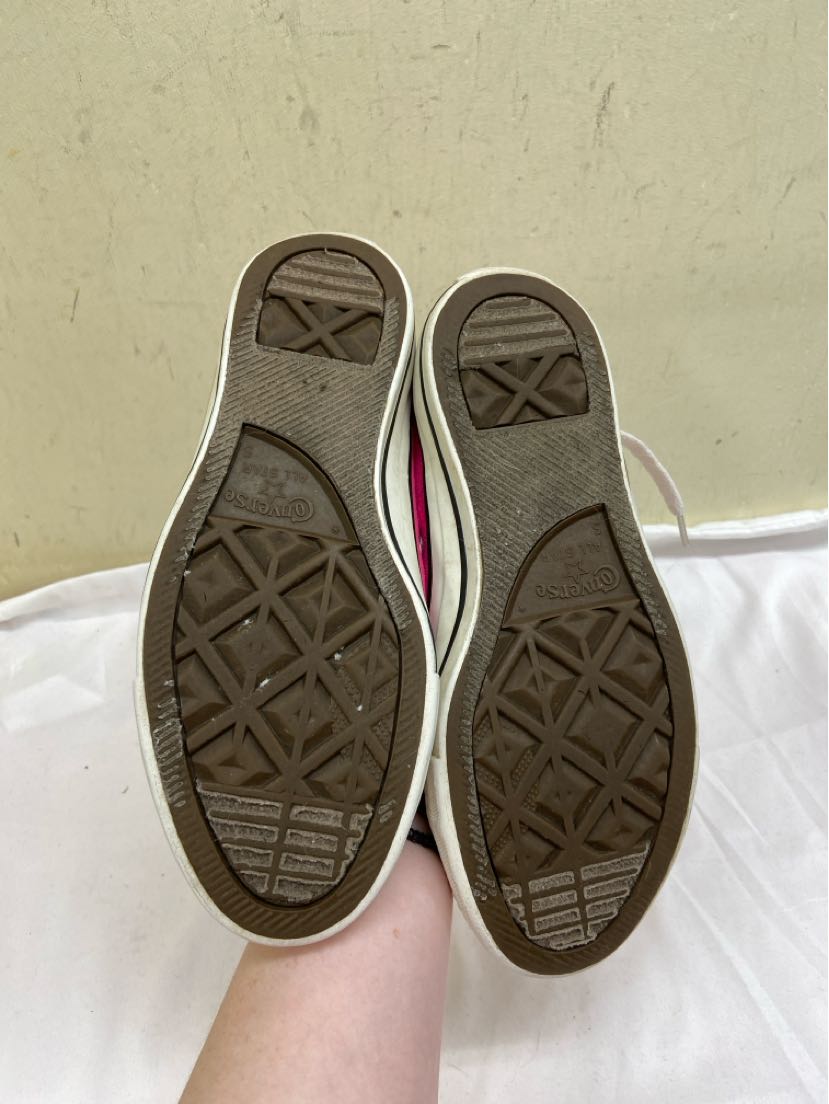 Converse Women's Size 7 Pink Sneakers Shoes