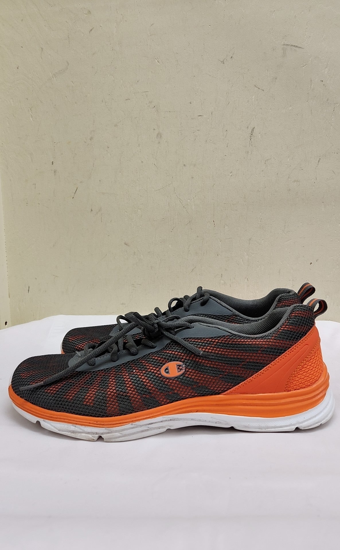 Champion Men's Size 10-1/2 Gray Shoes