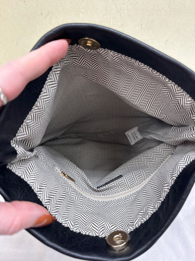 Ah-Dorned Black Purse Bag