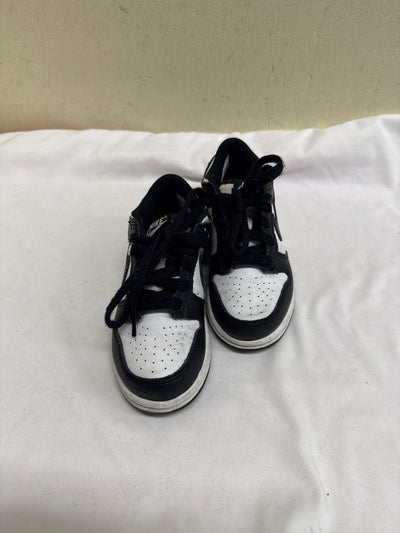 Nike Boy's Size 11 Black Sneakers