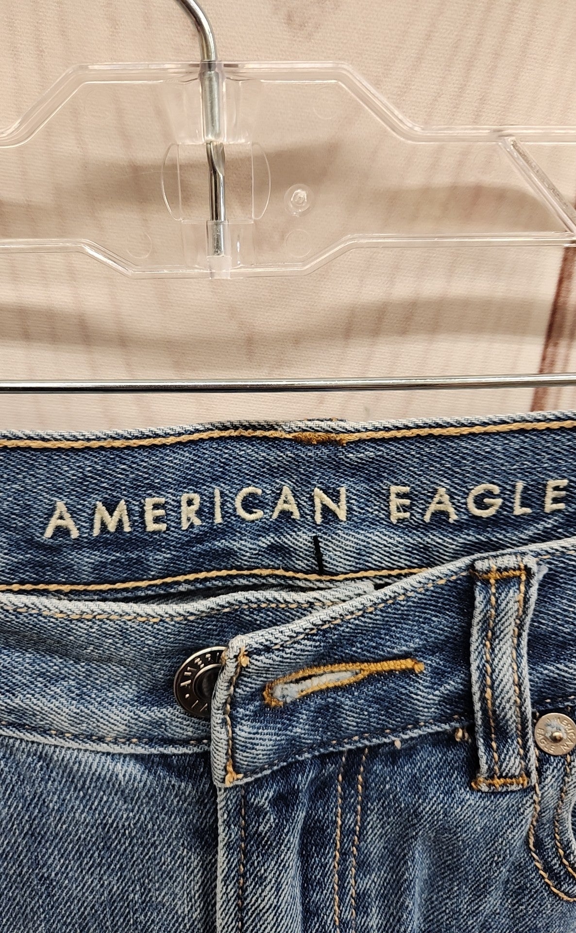 American Eagle Women's Size 29 (7-8) Mom Jean Blue Jeans