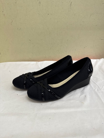Cliffs Women's Size 8 Black Pumps