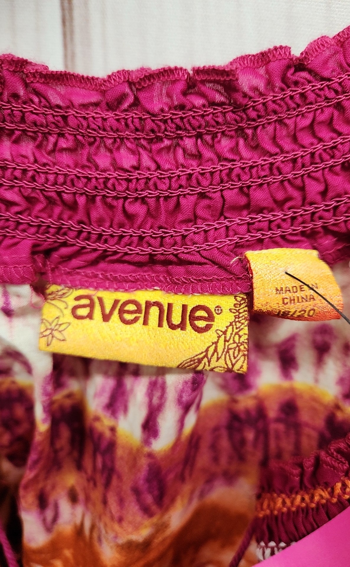Avenue Women's Size 18/20 Multi-Color Short Sleeve Top