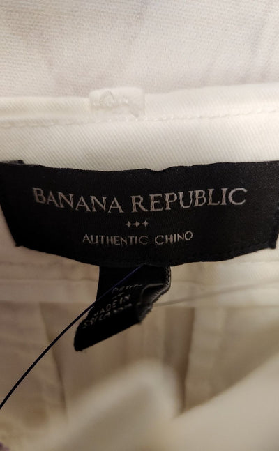 NWT Banana Republic Women's Size 6 Petite White Shorts Authentic Chino - As Is
