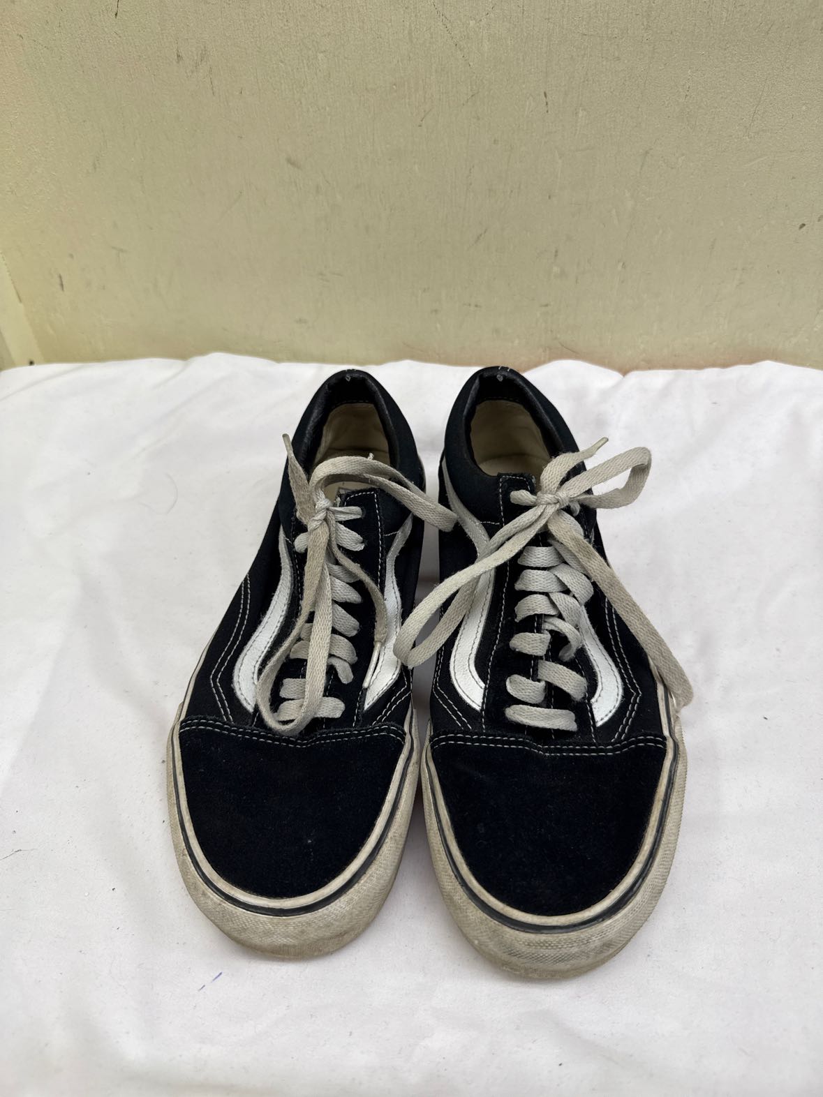 Vans Men's Size 8-1/2 Black Sneakers Shoes