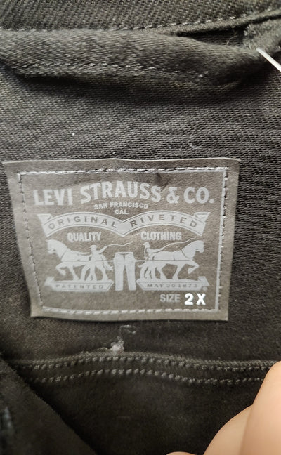 NWT Levis Women's Size 2X Black Denim Jacket