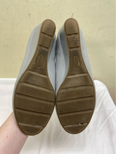 Bass Women's Size 9-1/2 Gray Sandals