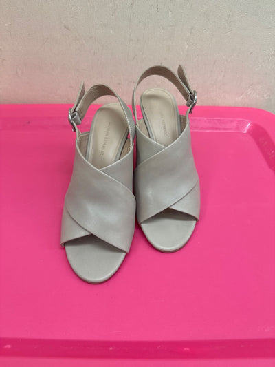 Banana Republic Women's Size 7-1/2 Off-White leopard print Pumps