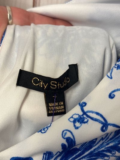 City Studio Women's Size 7 White & Blue Floral Dress