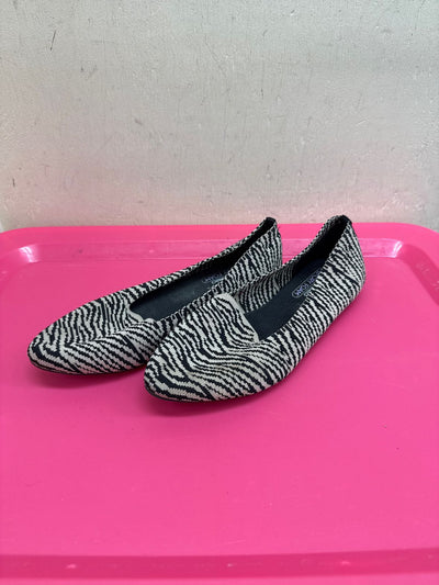 Skechers Women's Size 9-1/2 Animal Print Flats