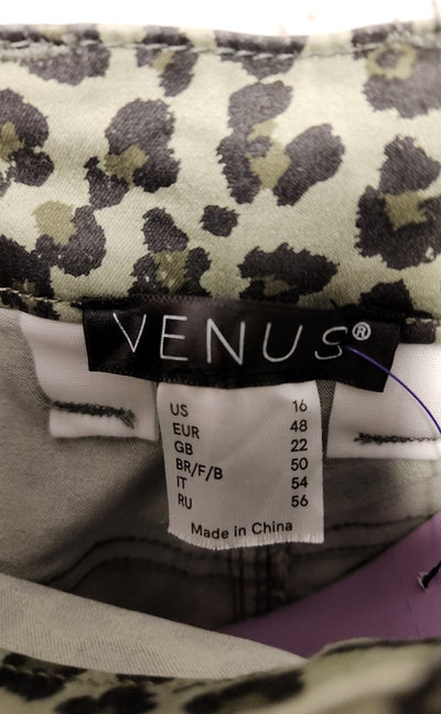 Venus Women's Size 16 Gray Animal Print Pants