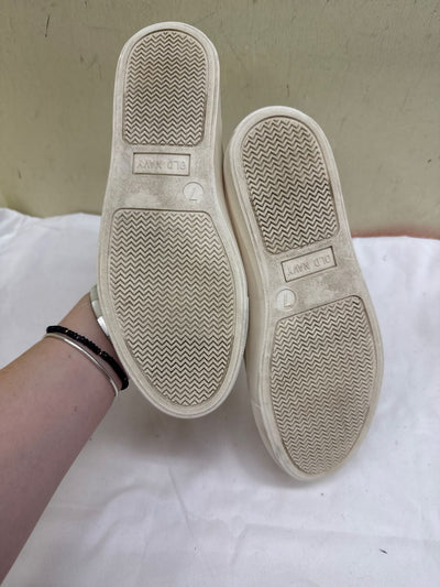 Old Navy Women's Size 7 Tan Flats Shoes