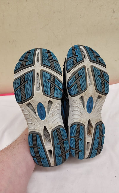 Khombu Women's Size 8 Gray Sneakers Shoes