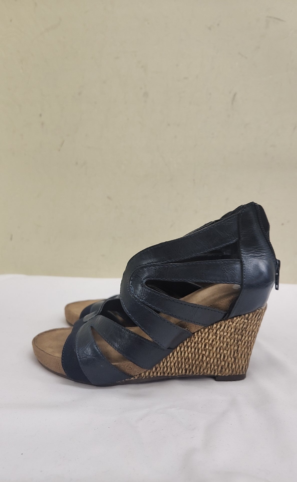 Aerosoles Women's Size 6-1/2 Navy Sandals Shoes