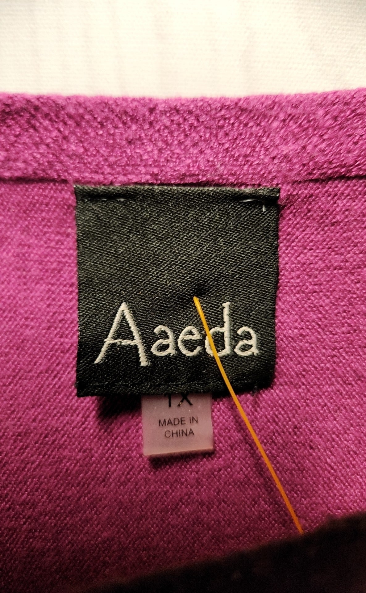 Aaeda Women's Size 1X Purple Sweater