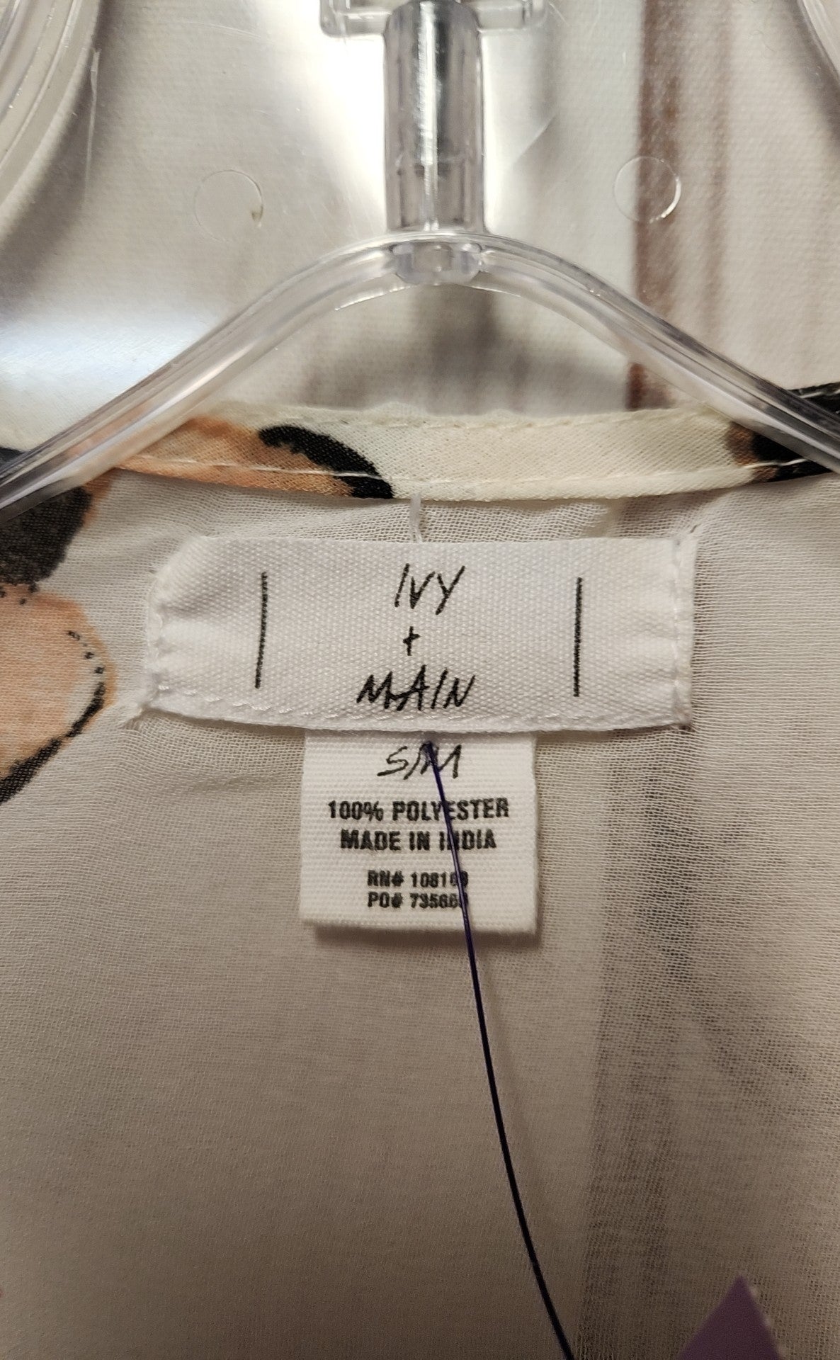Ivy & Main Women's Size Small/Medium White Floral Cardigan