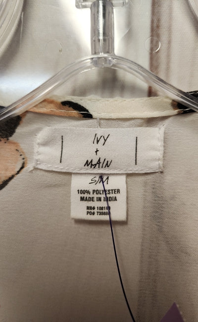 Ivy & Main Women's Size Small/Medium White Floral Cardigan