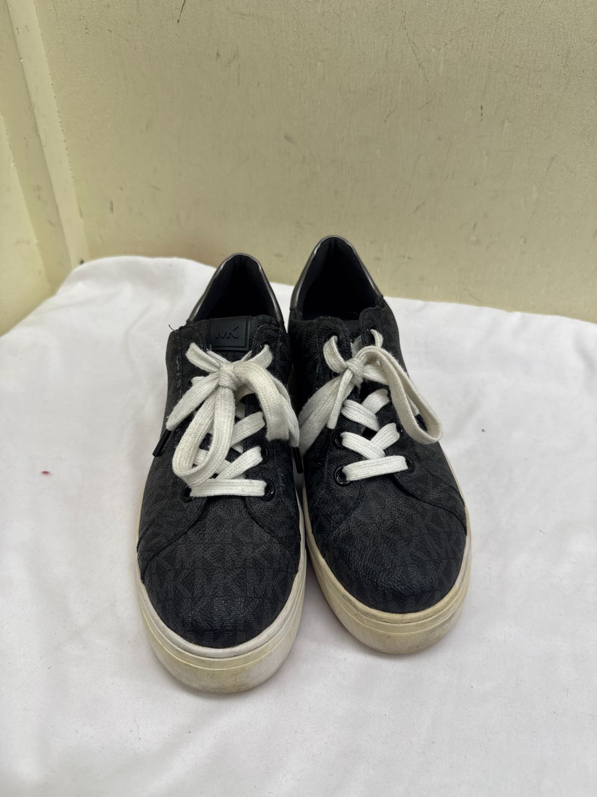 Michael Kors Women's Size 7 Black Sneakers Shoes