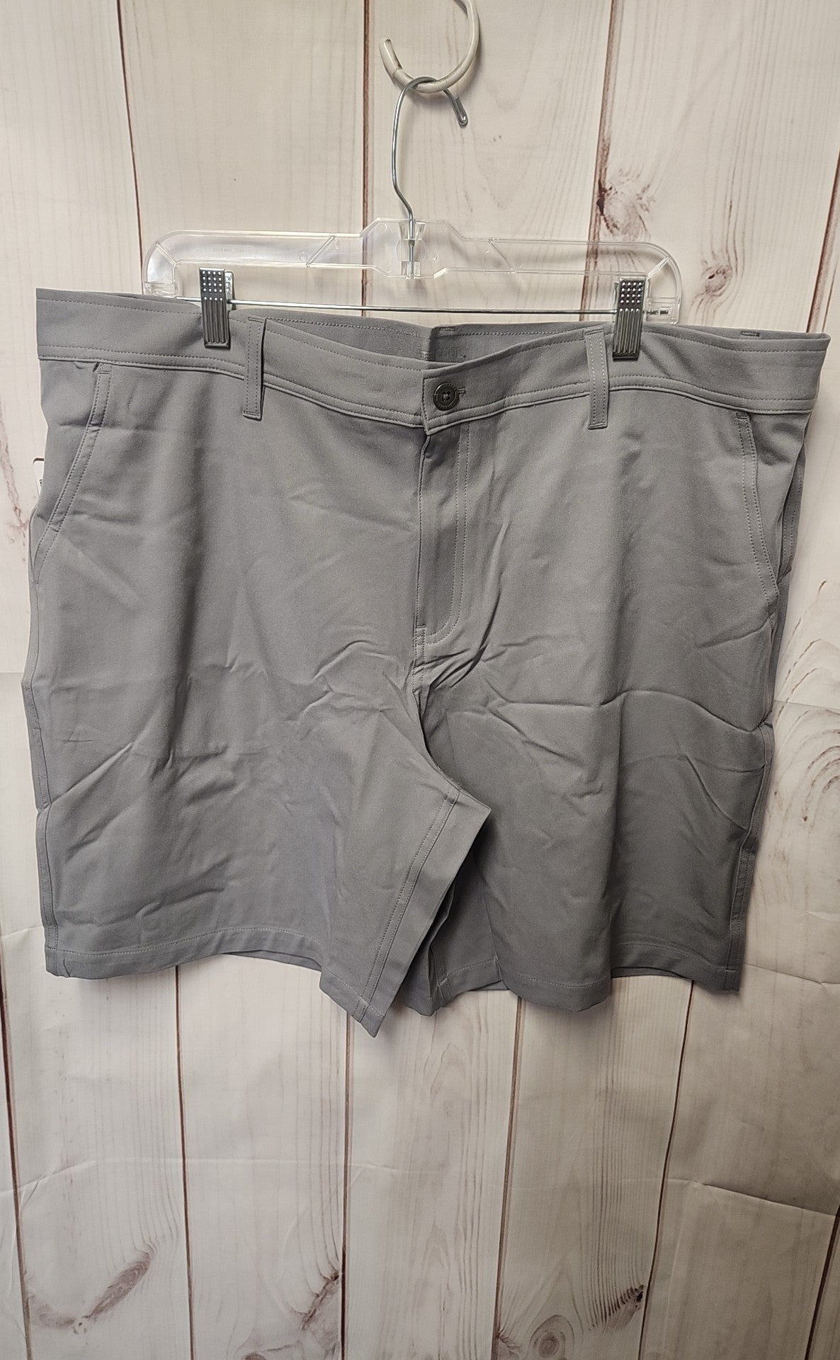 NWT 32 Degrees Men's Size 42 Gray Shorts