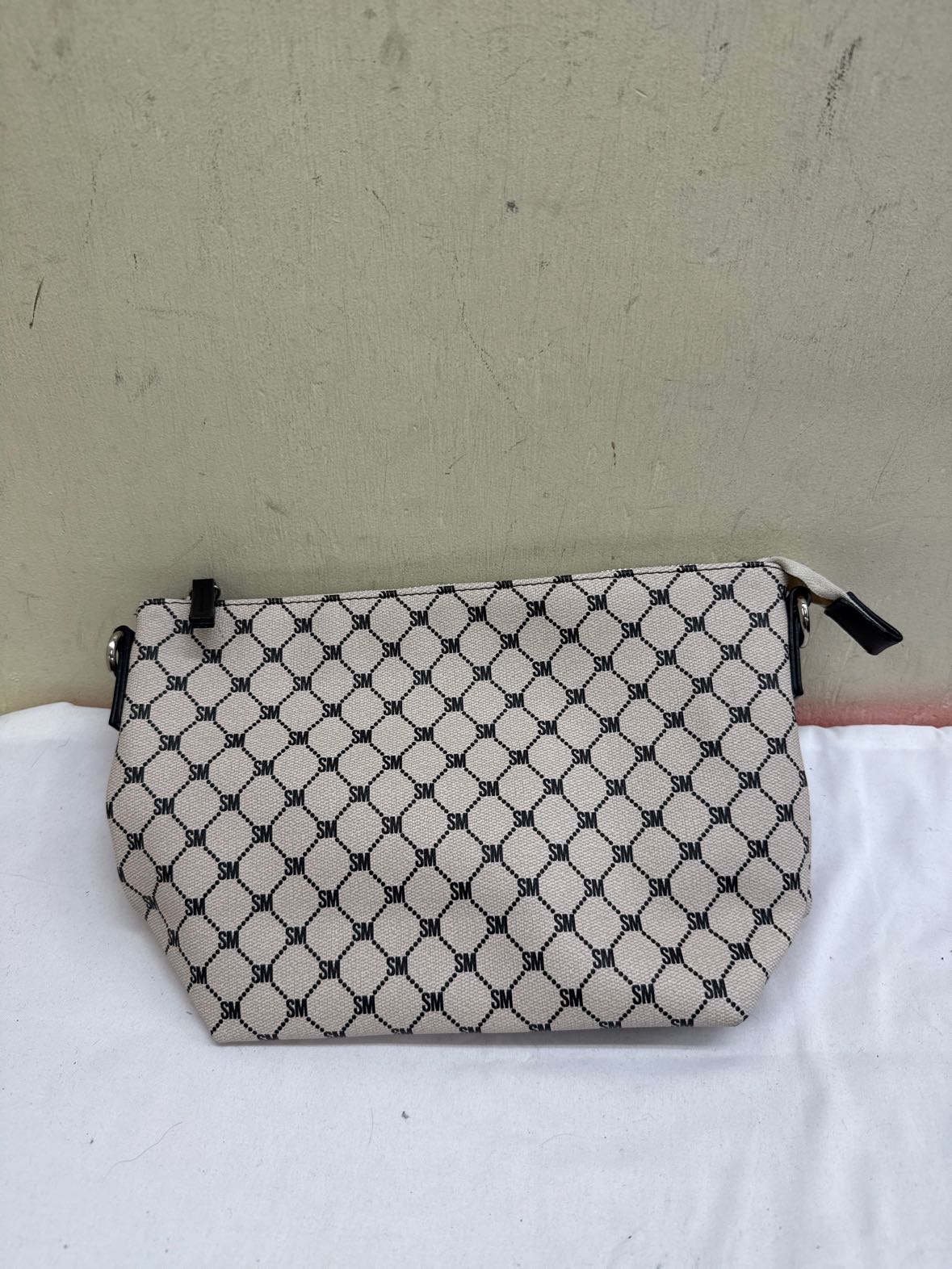 Steve Madden Off-White Pouch