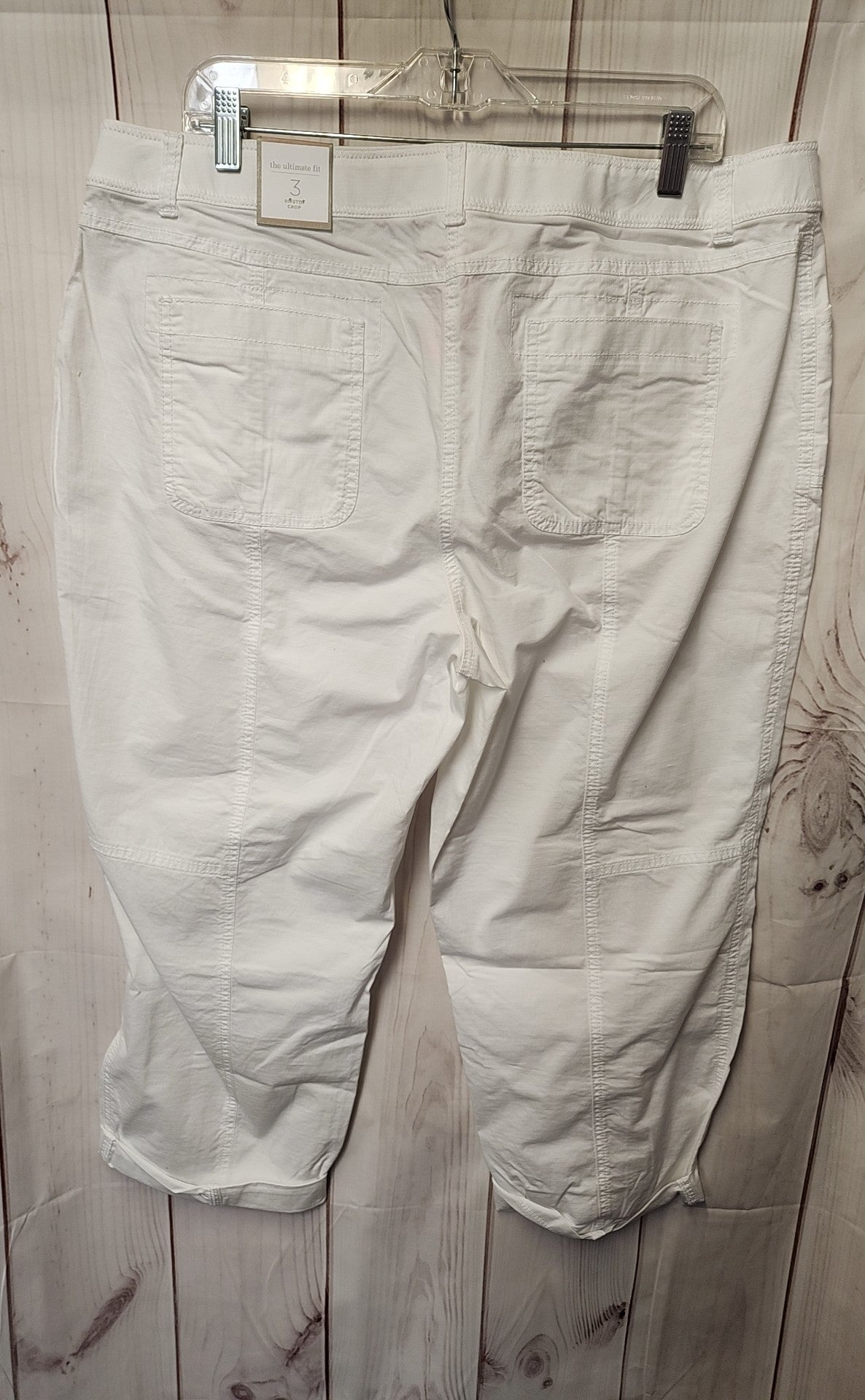 NWT Chico's Women's Size 16 White Pants Ripstop Crop