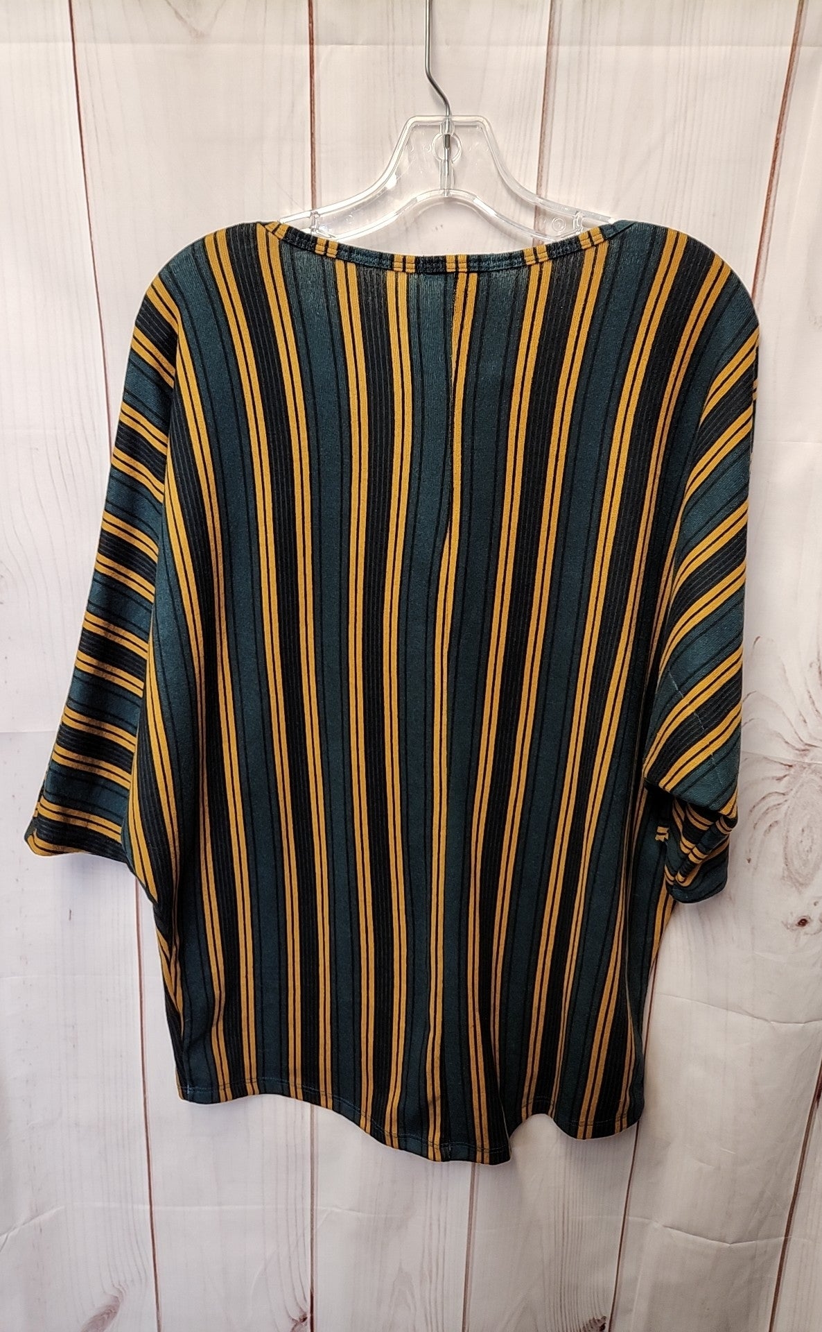 Olivia Blu Women's Size L Green Short Sleeve Top