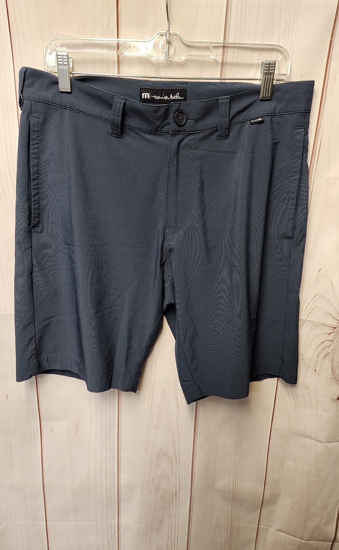 Travis Mathew Men's Size 32 Navy Shorts