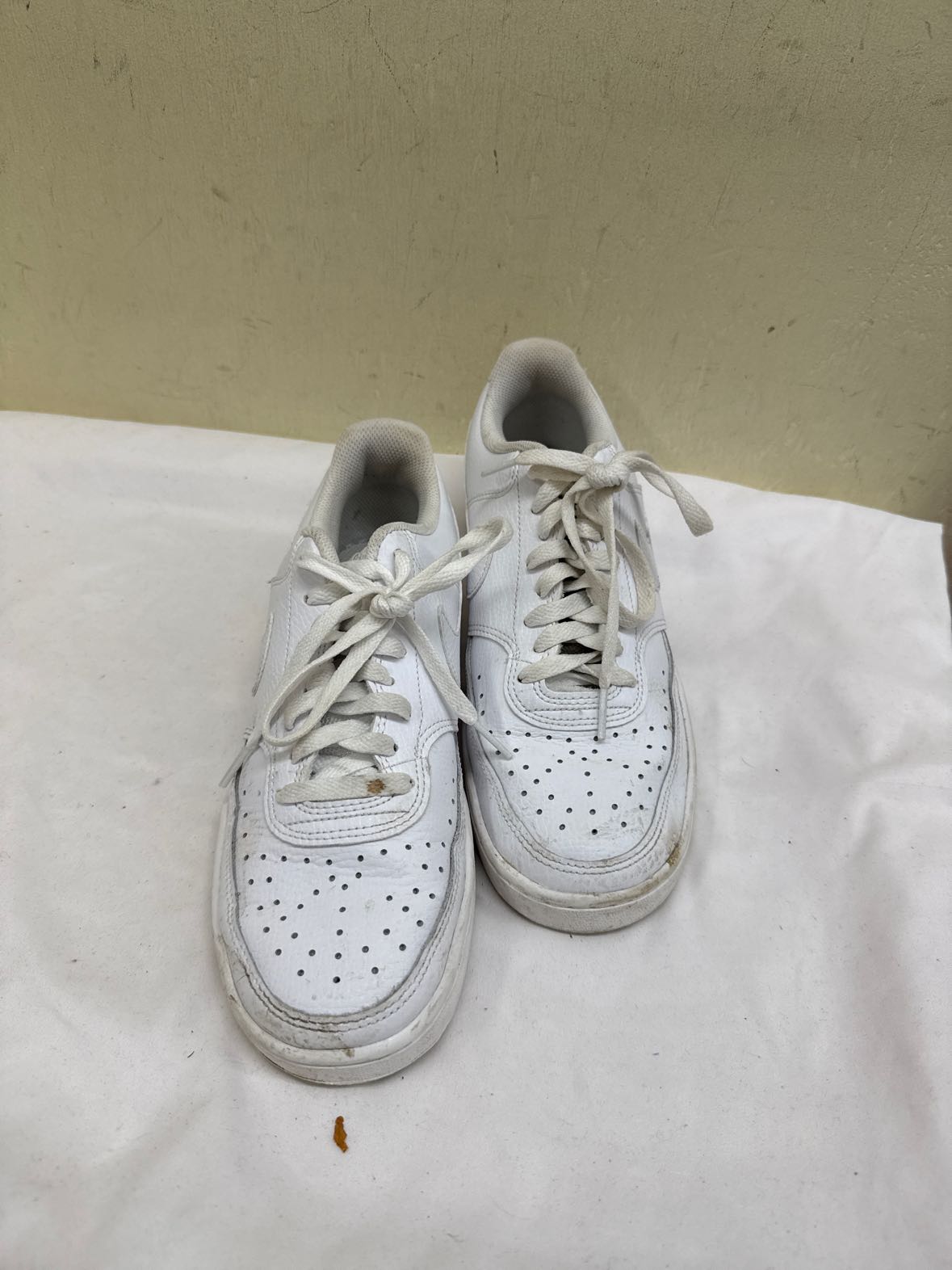 Nike Women's Size 8-1/2 White Sneakers Shoes