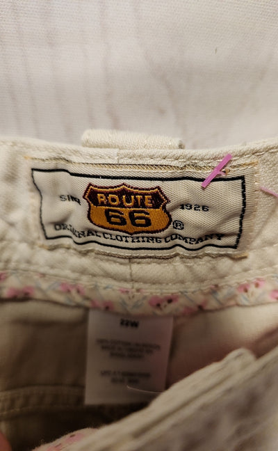 Route 66 Women's Size 22 Beige Shorts