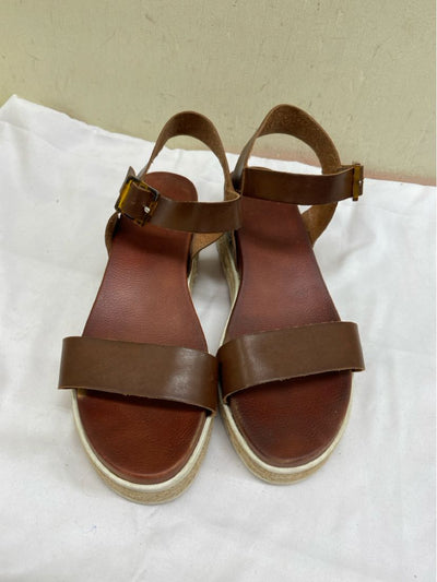 Mia Women's Size 9 Brown Sandals