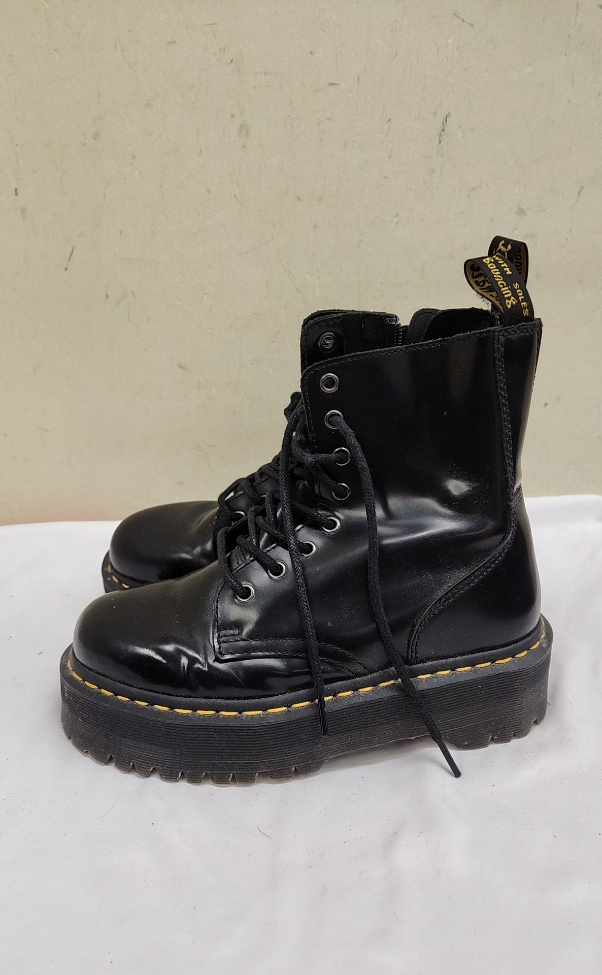 Dr Martens Women's Size 7 Black Boots Shoes