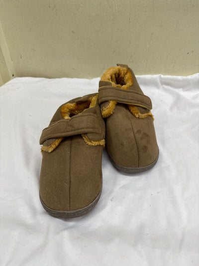 Women's Size M Brown Slippers