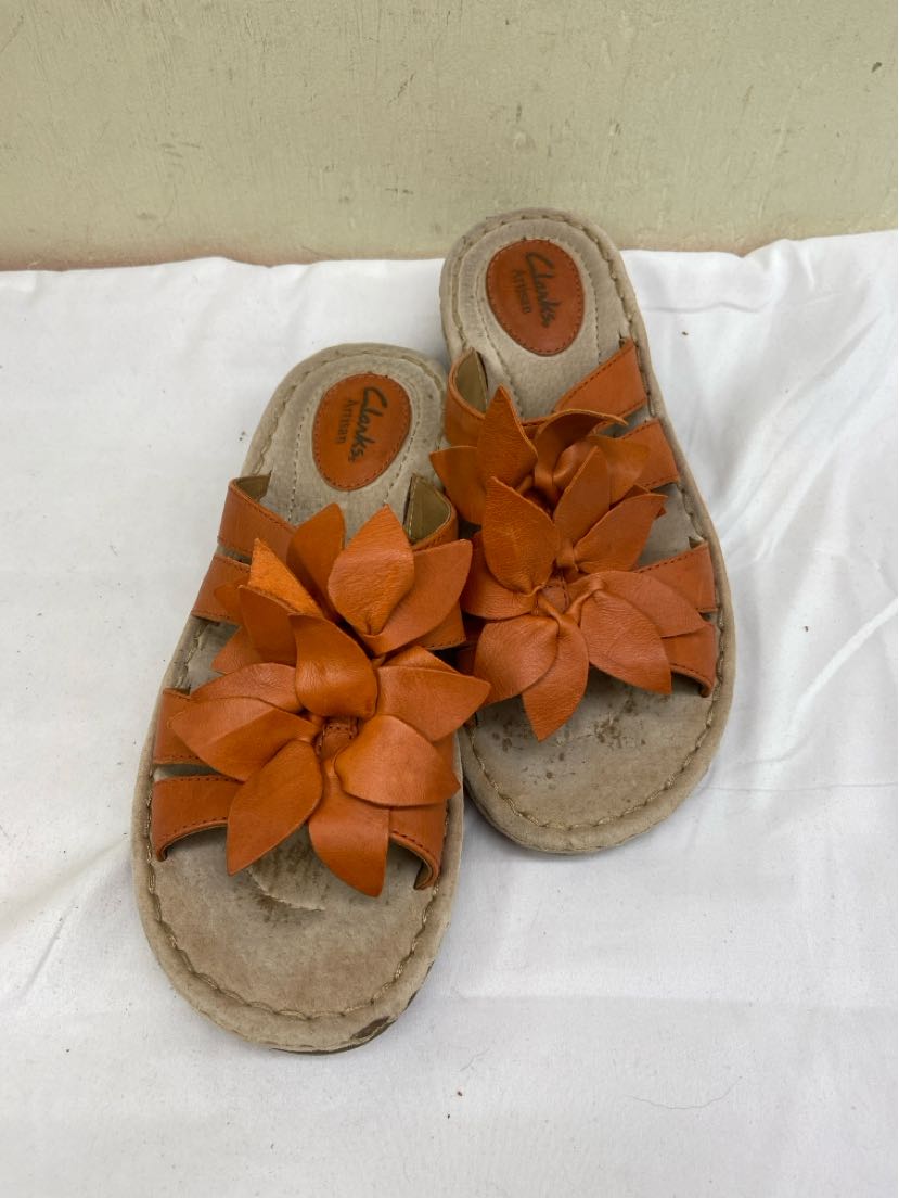 Clarks Women's Size 7-1/2 Orange Sandals