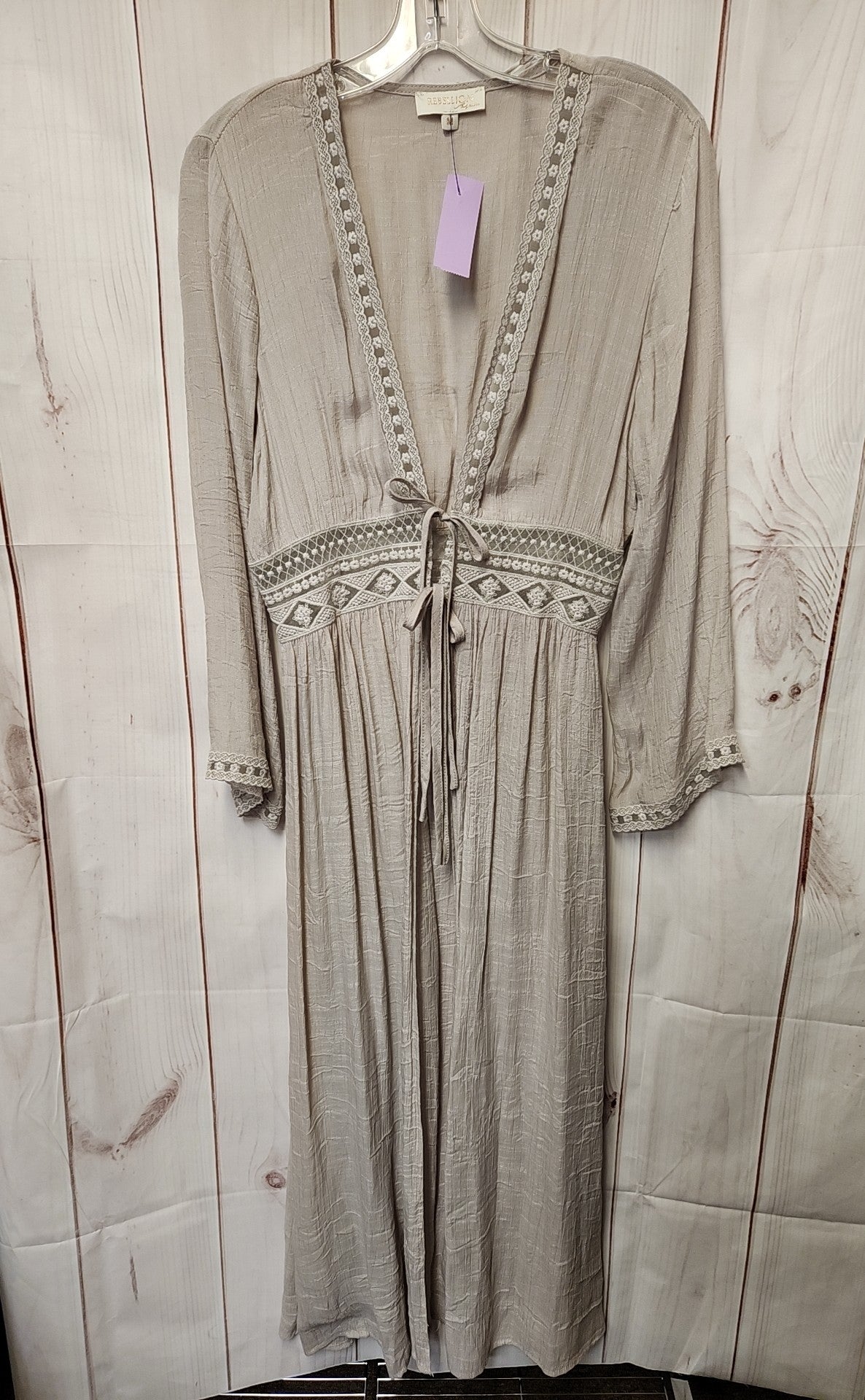 Rebellion Women's Size M Beige Cardigan