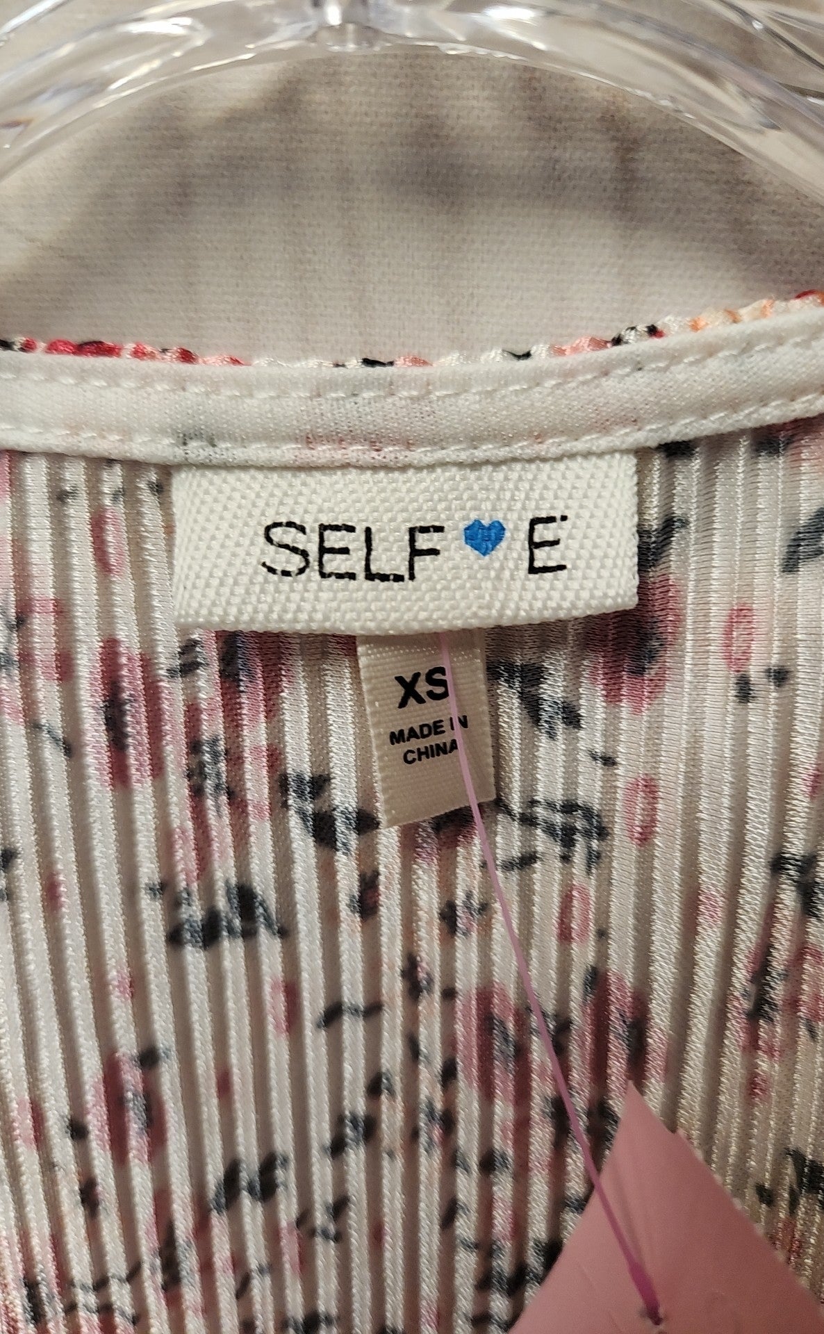Self E Women's Size XS White & Pink Floral Short Sleeve Top