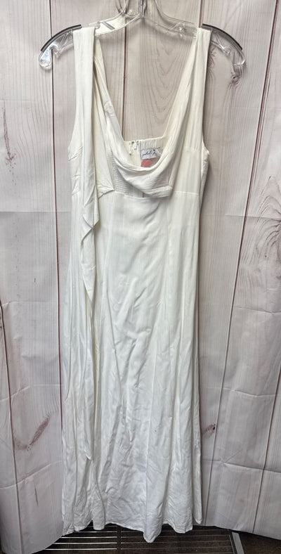 Petal & Pup Women's Size S White Dress