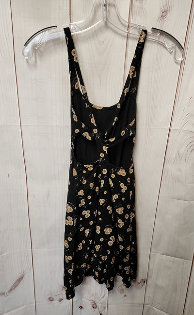 Brandy Melville Women's Size One Size Black Floral Dress
