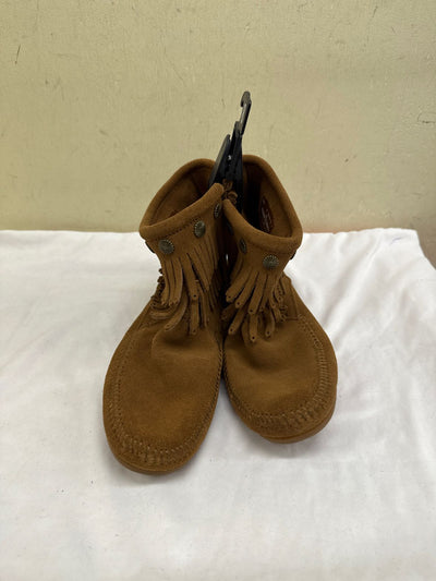 Minnetonka Women's Size 8 Brown Boots Shoes