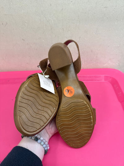 NWT Ariella Women's Size 9-1/2 Brown Pumps