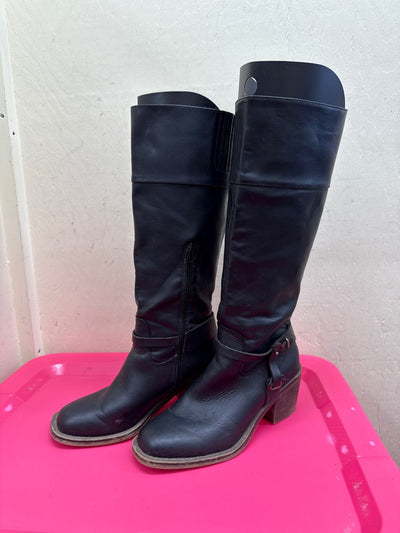 Xoxo Women's Size 9-1/2 Black Boots