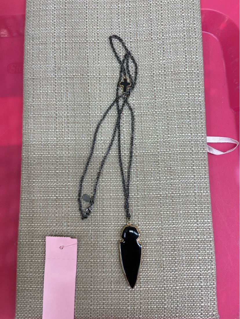 Express Black Necklace