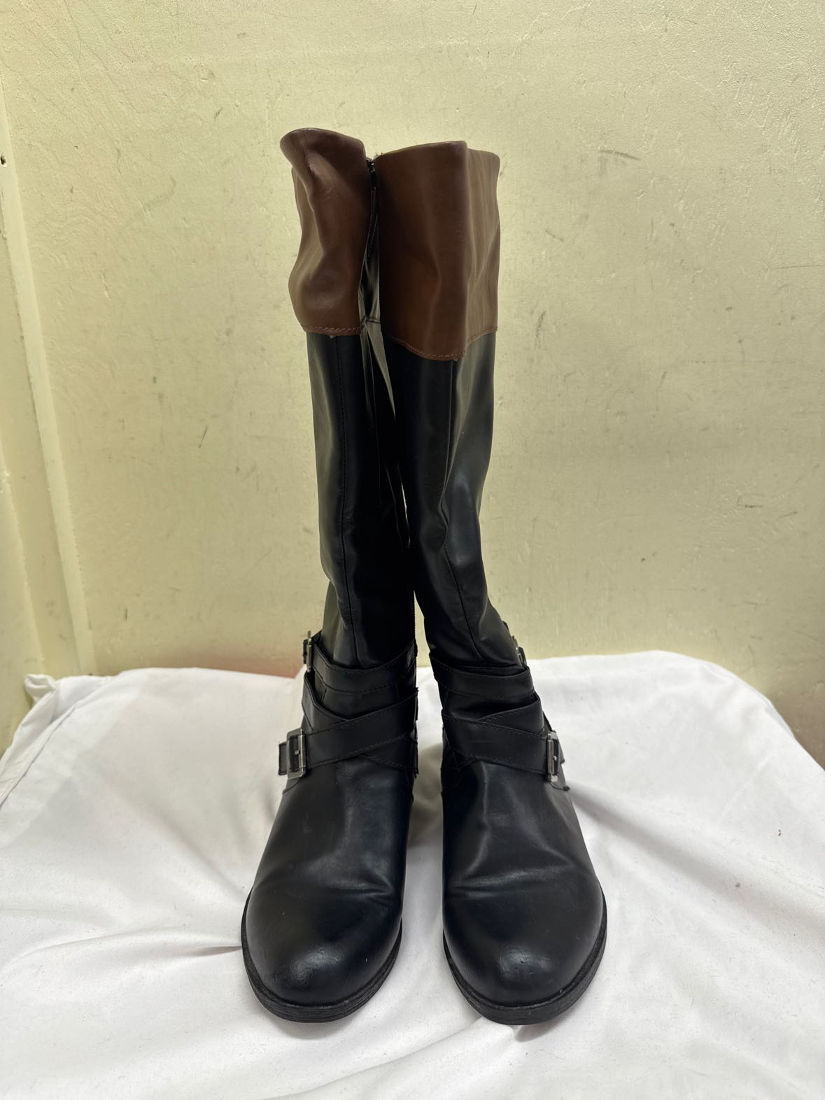 Women's Size 7 Black Boots Shoes