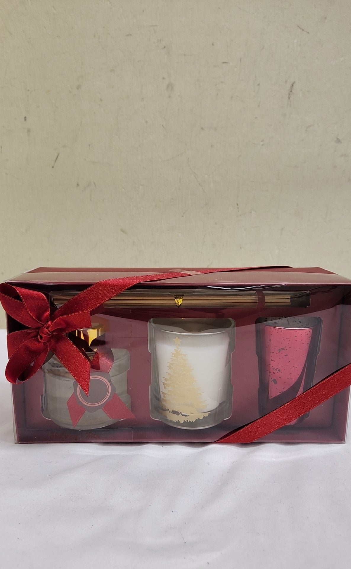 NIB 3PCS Holiday Candle Set