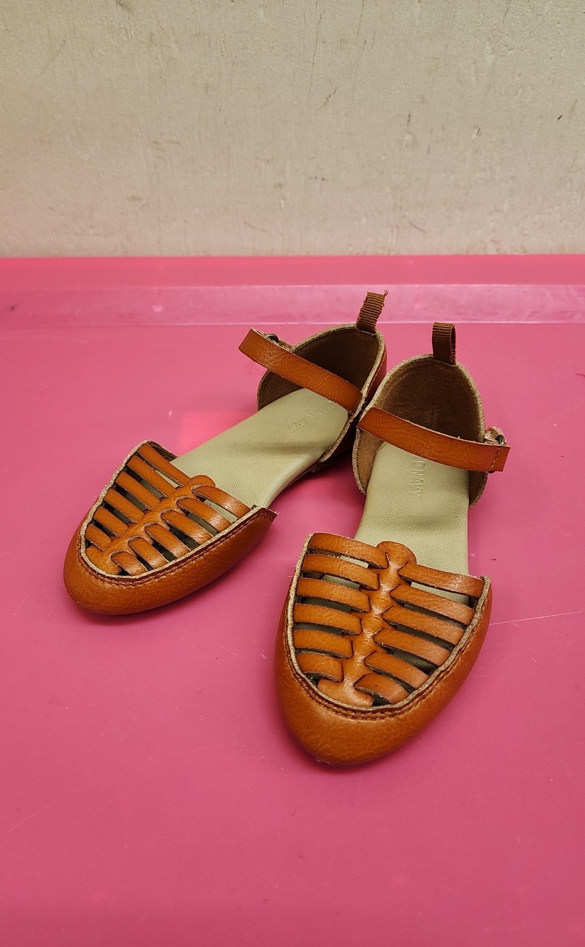 Old Navy Girl's Size 8 Orange Shoes