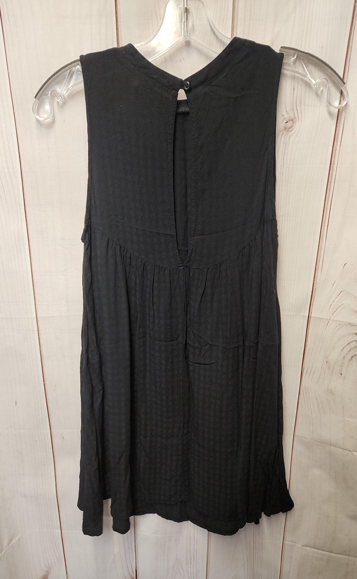 Subdued Women's Size One Size Black Sleeveless Top