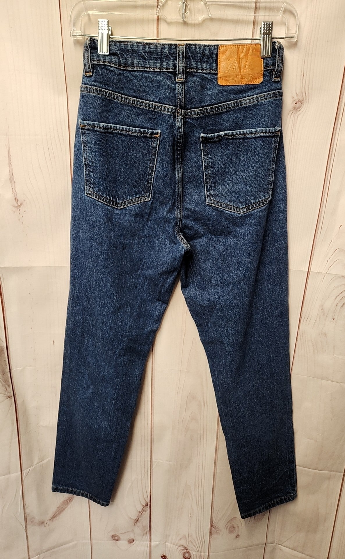 Zara Women's Size 26 (1-2) Blue Jeans